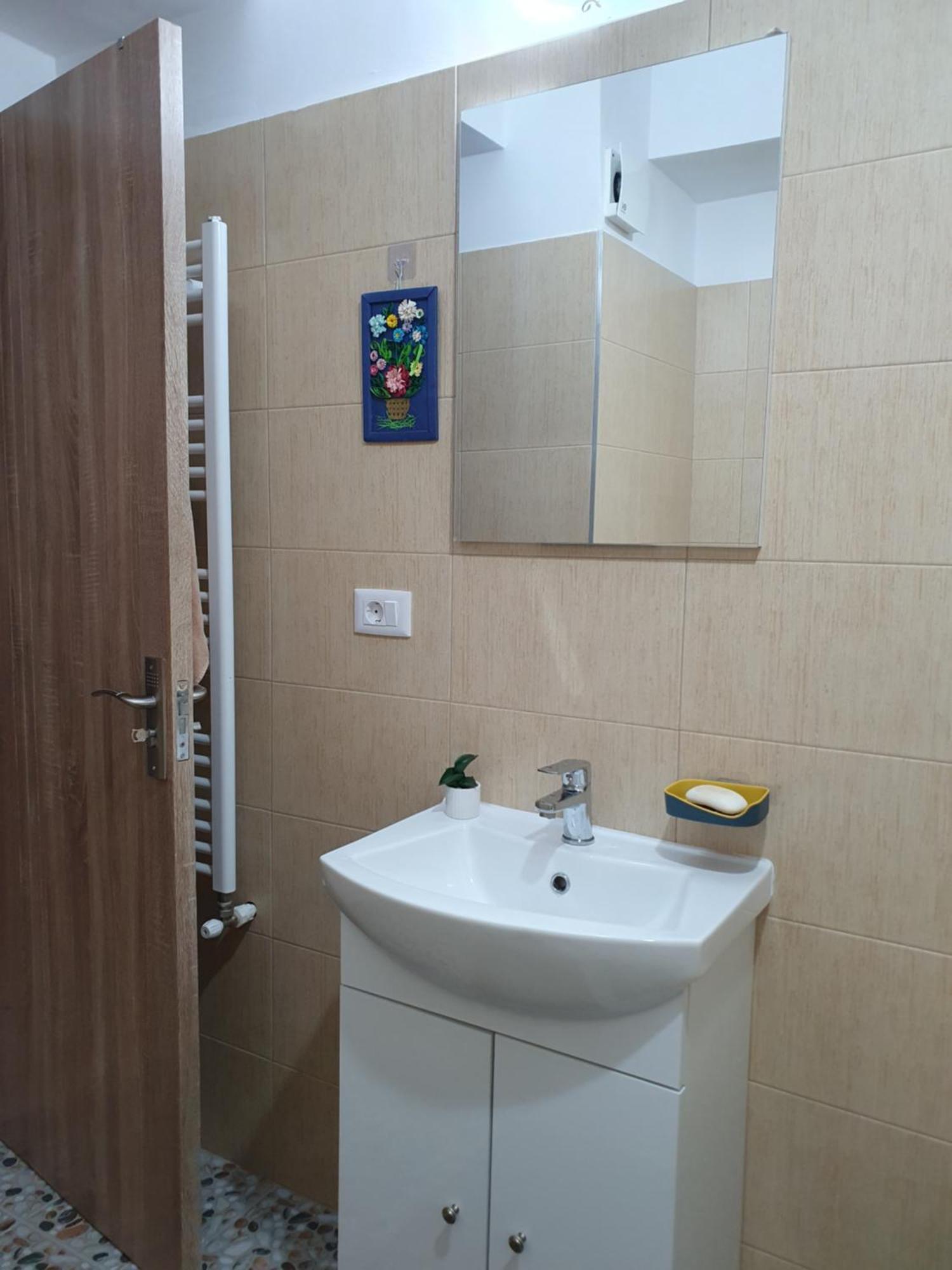 Apartament Castelul Bran Râmnicu Vâlcea Exterior foto